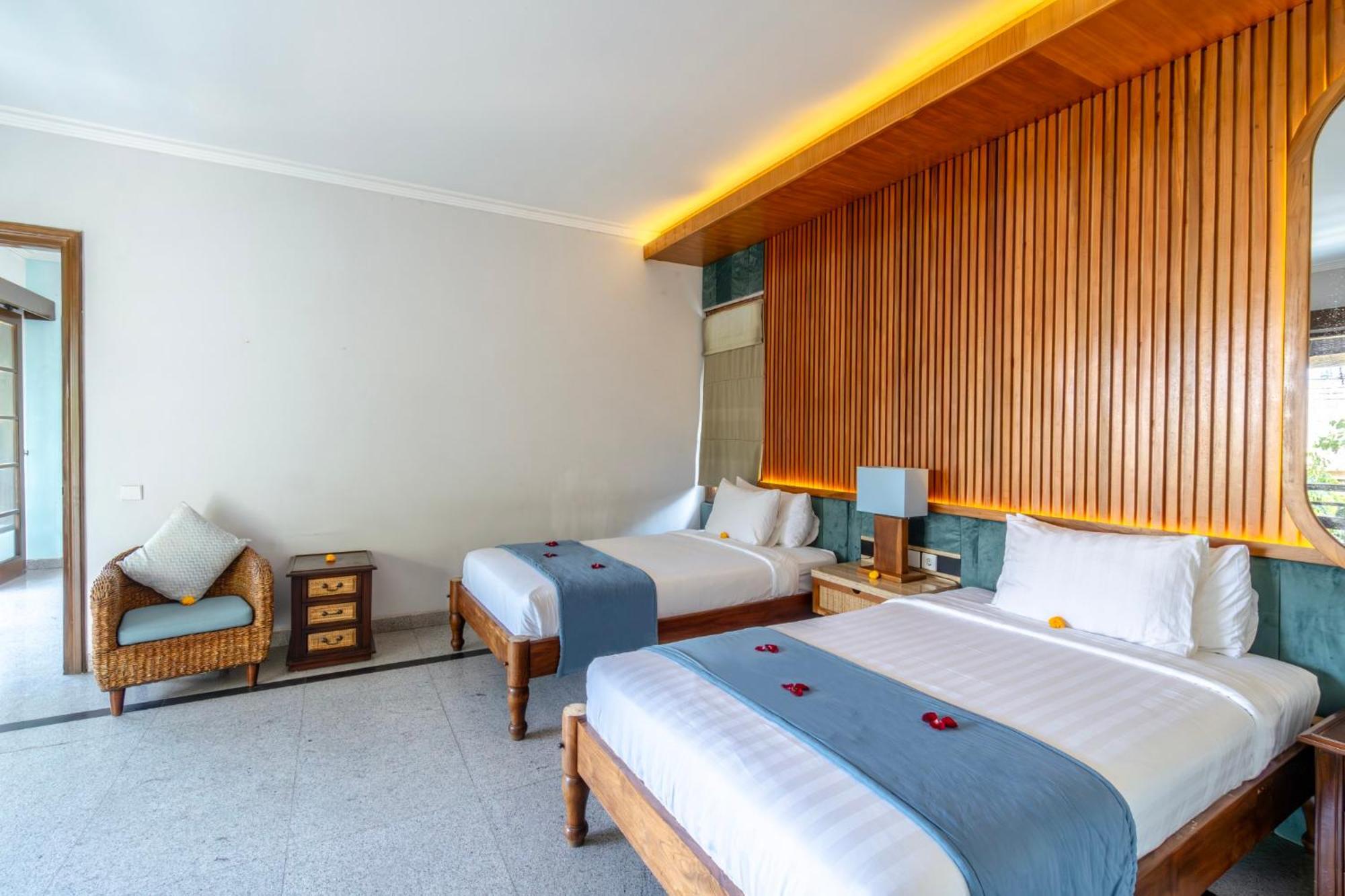 Kecapi Villa Seminyak By Ini Vie Hospitality Εξωτερικό φωτογραφία