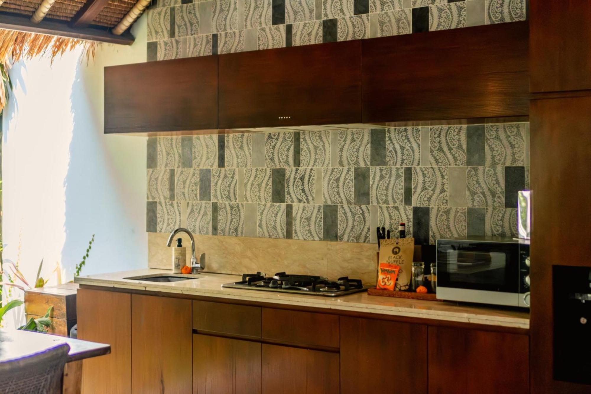 Kecapi Villa Seminyak By Ini Vie Hospitality Εξωτερικό φωτογραφία