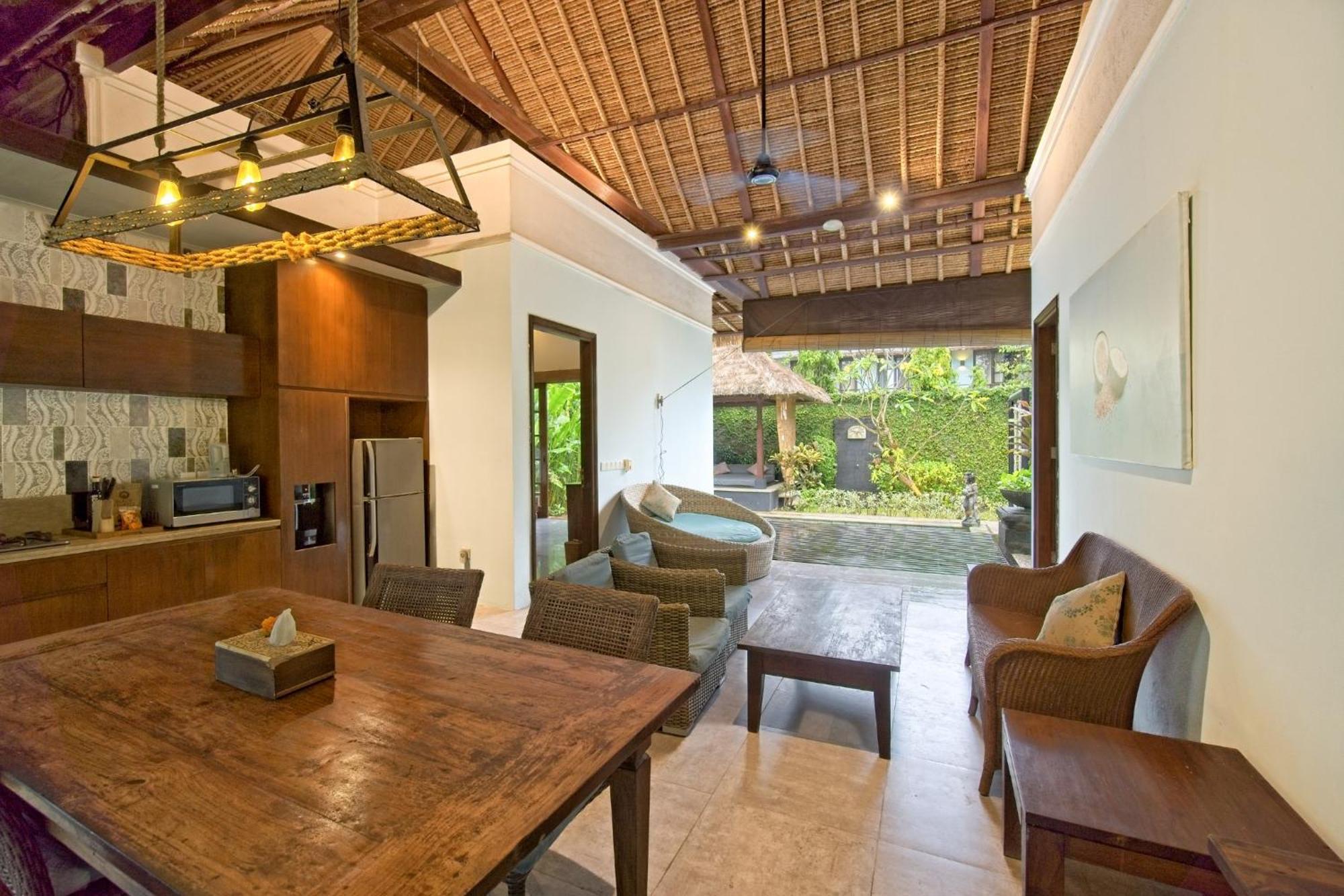 Kecapi Villa Seminyak By Ini Vie Hospitality Εξωτερικό φωτογραφία